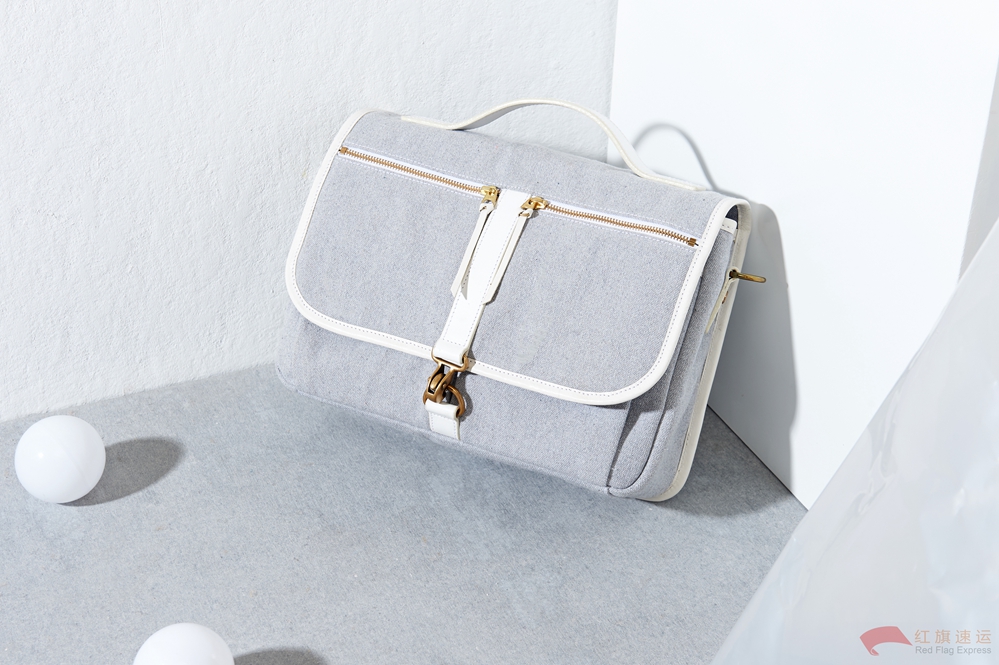 16587307386135.jpg 攝圖網(wǎng)_500990327_包包女士男士手提包錢(qián)包斜挎包背包(企業(yè)商用)_副本.jpg